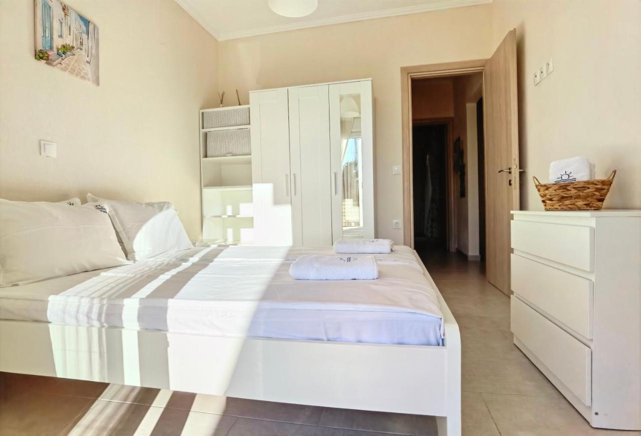 Mango Apartment Никити Екстериор снимка