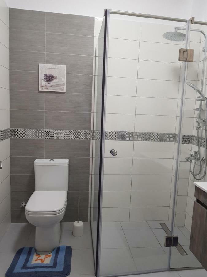 Mango Apartment Никити Екстериор снимка